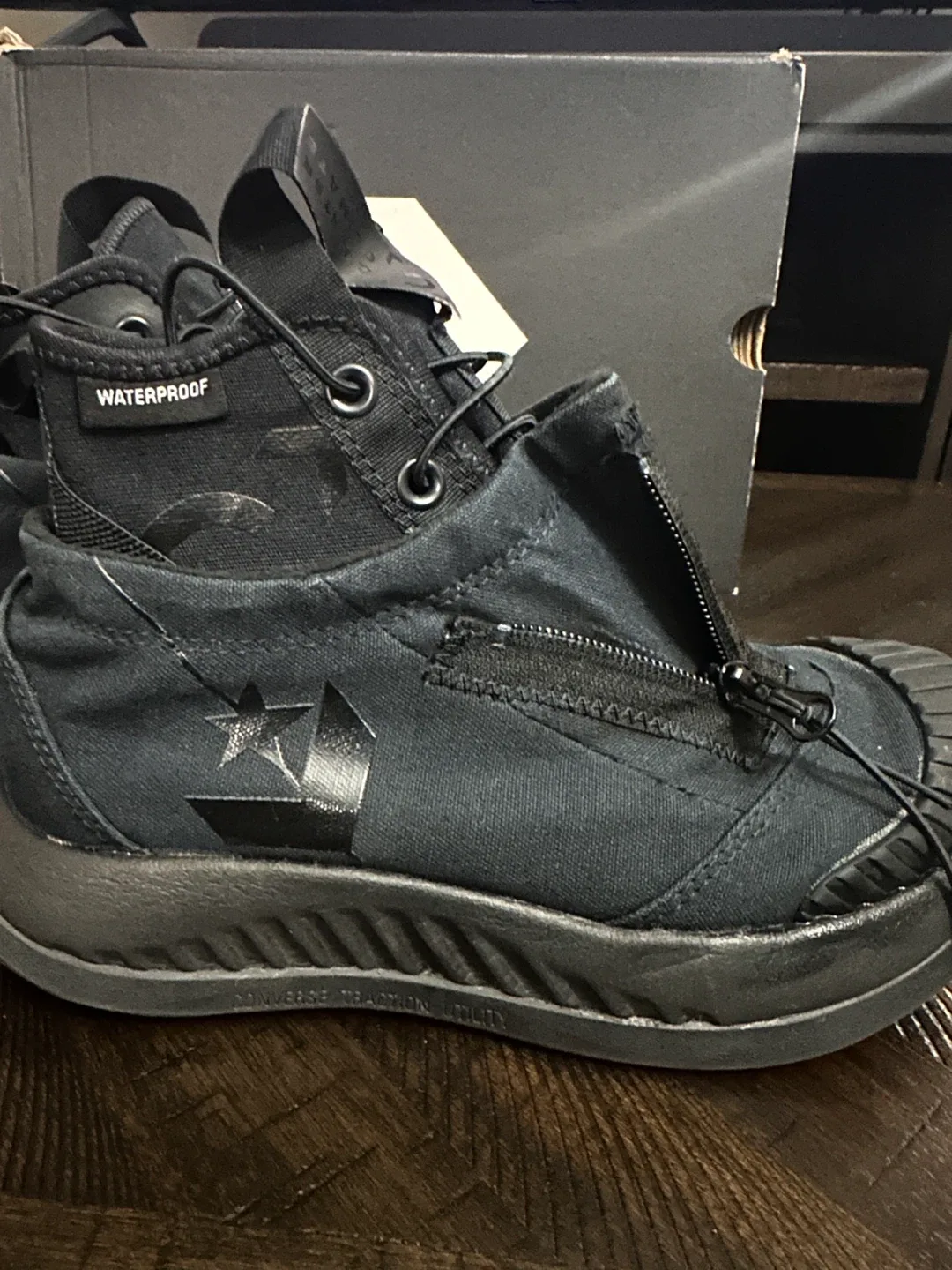 Converse Utility Hi Waterproof - Men's 6 / Women's 7.5 image indicator(2)