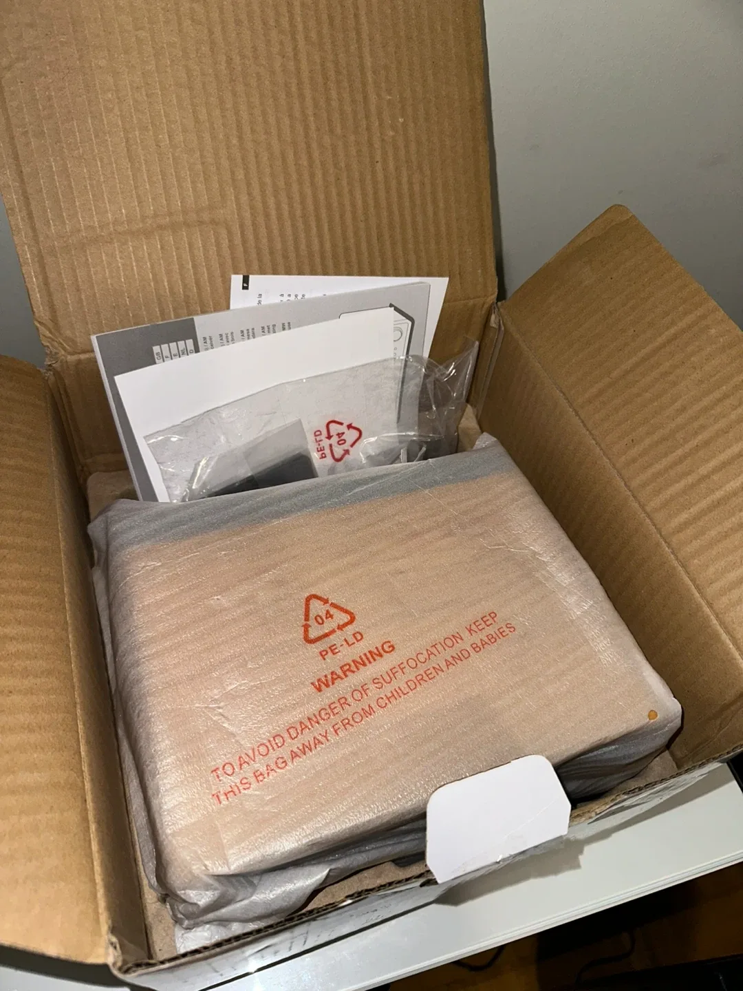 Sangean WR-2 Walnut Finish Digital Tuning Radio - NEW image indicator(3)