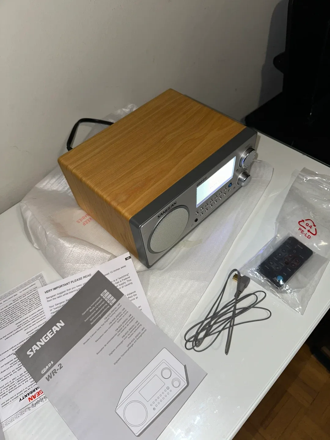 Sangean WR-2 Walnut Finish Digital Tuning Radio - NEW image indicator(7)