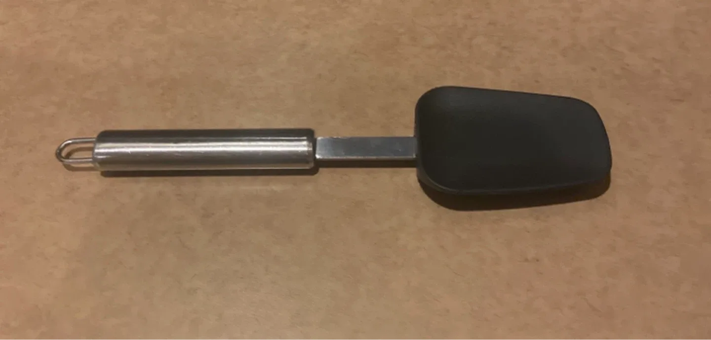 Oneida Black Silicone Spatula thumbnail
