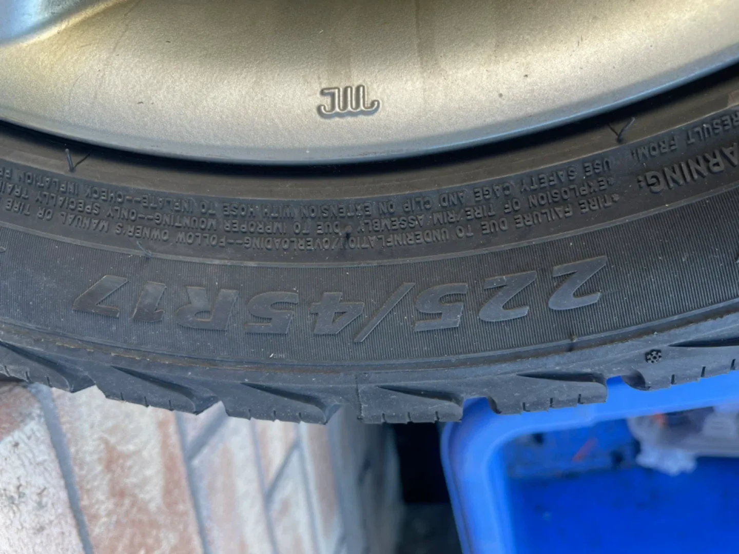 Toledo Blue Snow Tires 225/45R17 with Rims image indicator(4)