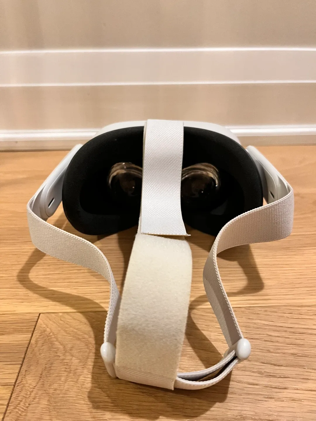 Meta Quest 2 VR Headset image indicator(4)