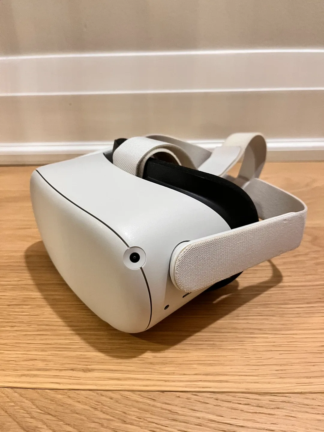 Meta Quest 2 VR Headset image indicator(2)