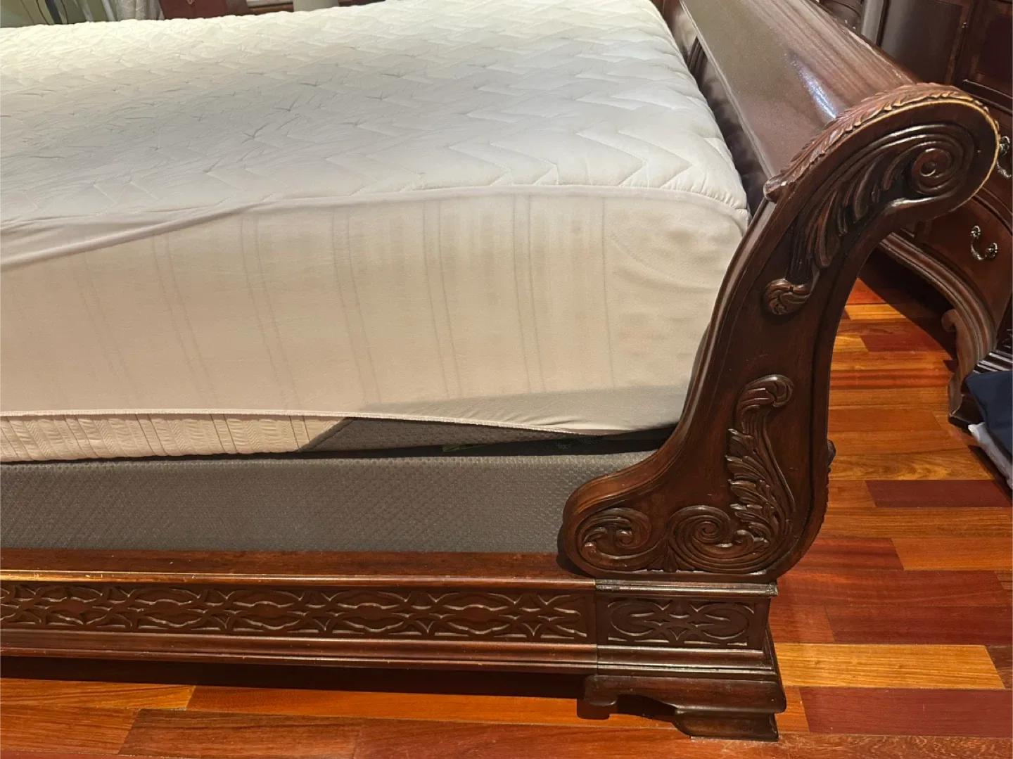 Queen Size Bed Frame - Dark Wood image indicator(2)