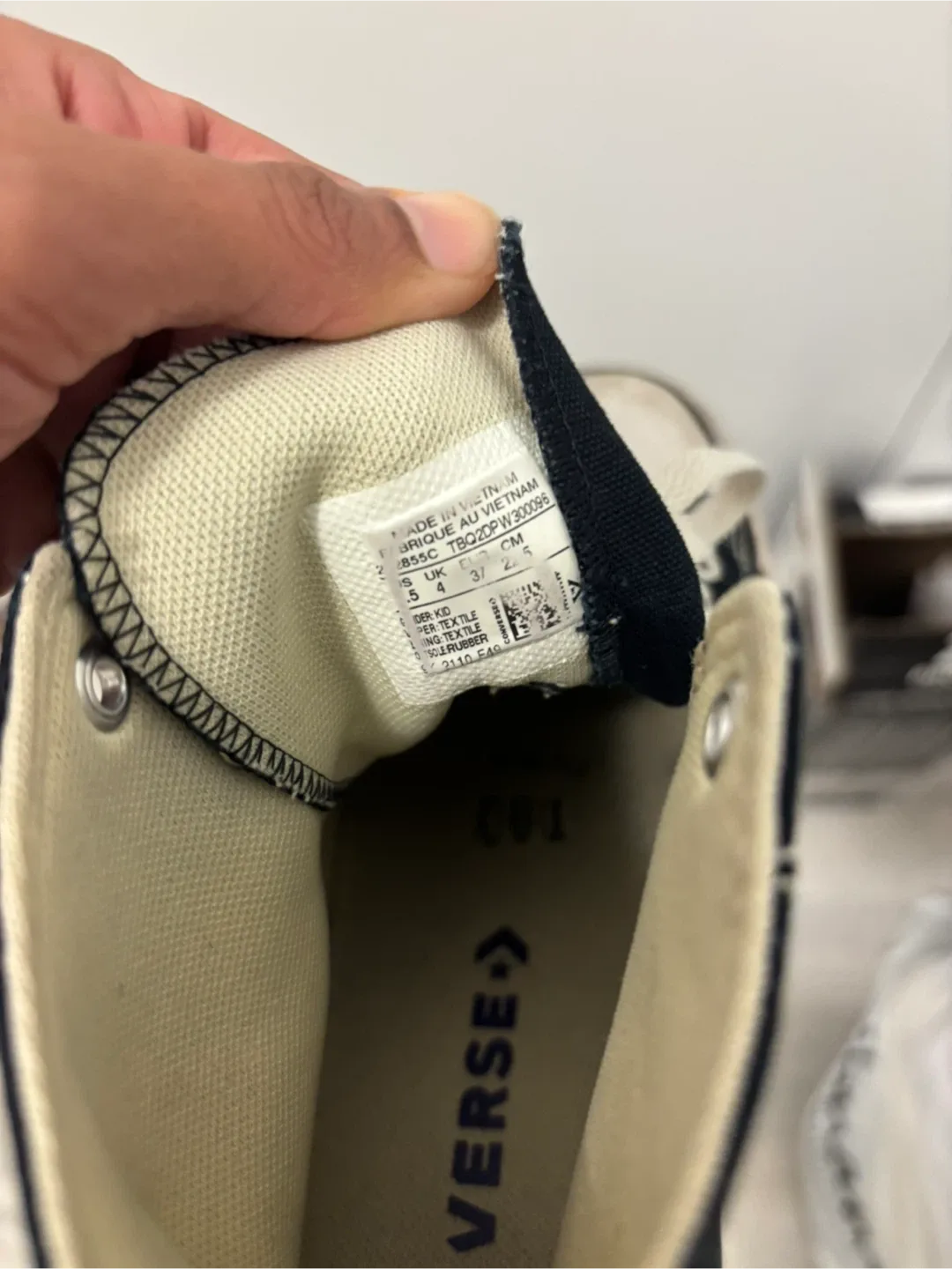 Converse  - Size UK 4 image indicator(4)