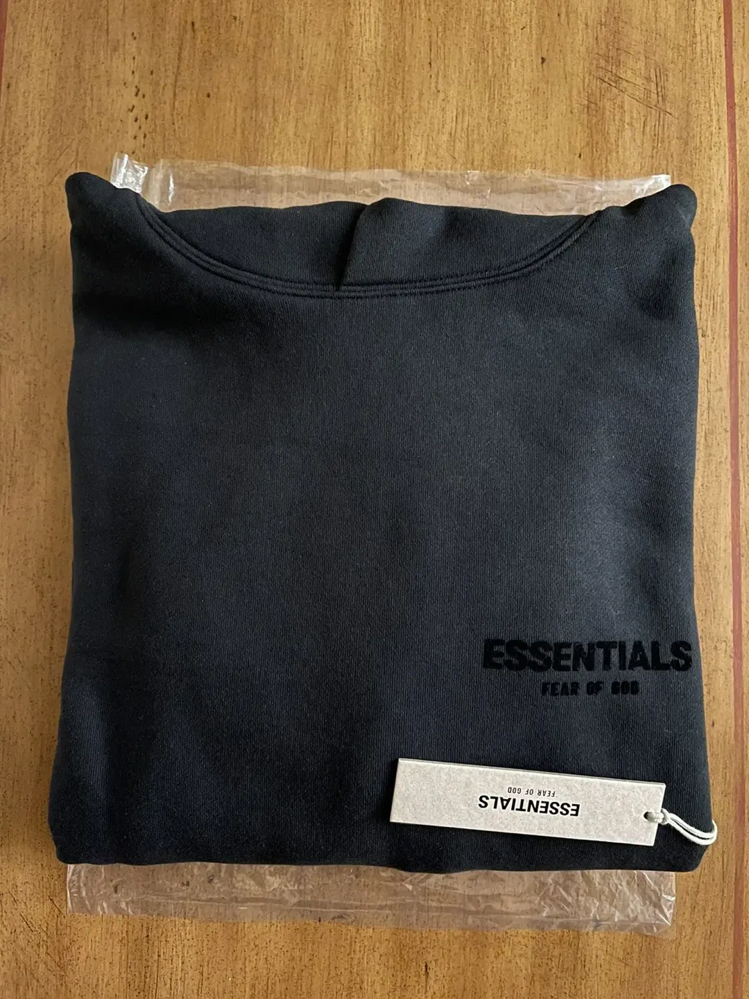 BLACK ESSENTIAL HOODIE image indicator(2)