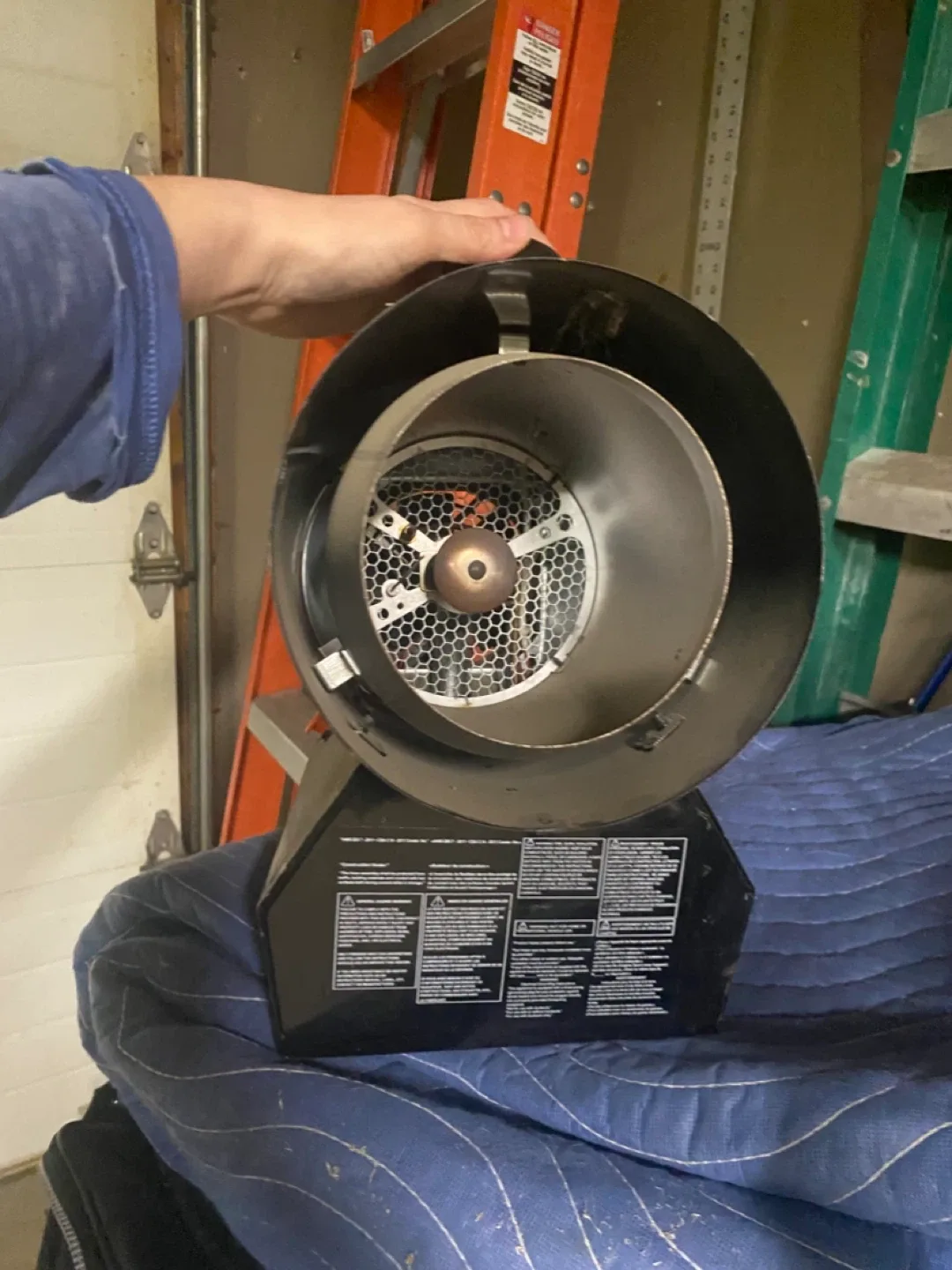 Mr. Heater Contractor QBT Series 38,000 BTU/HR image indicator(2)