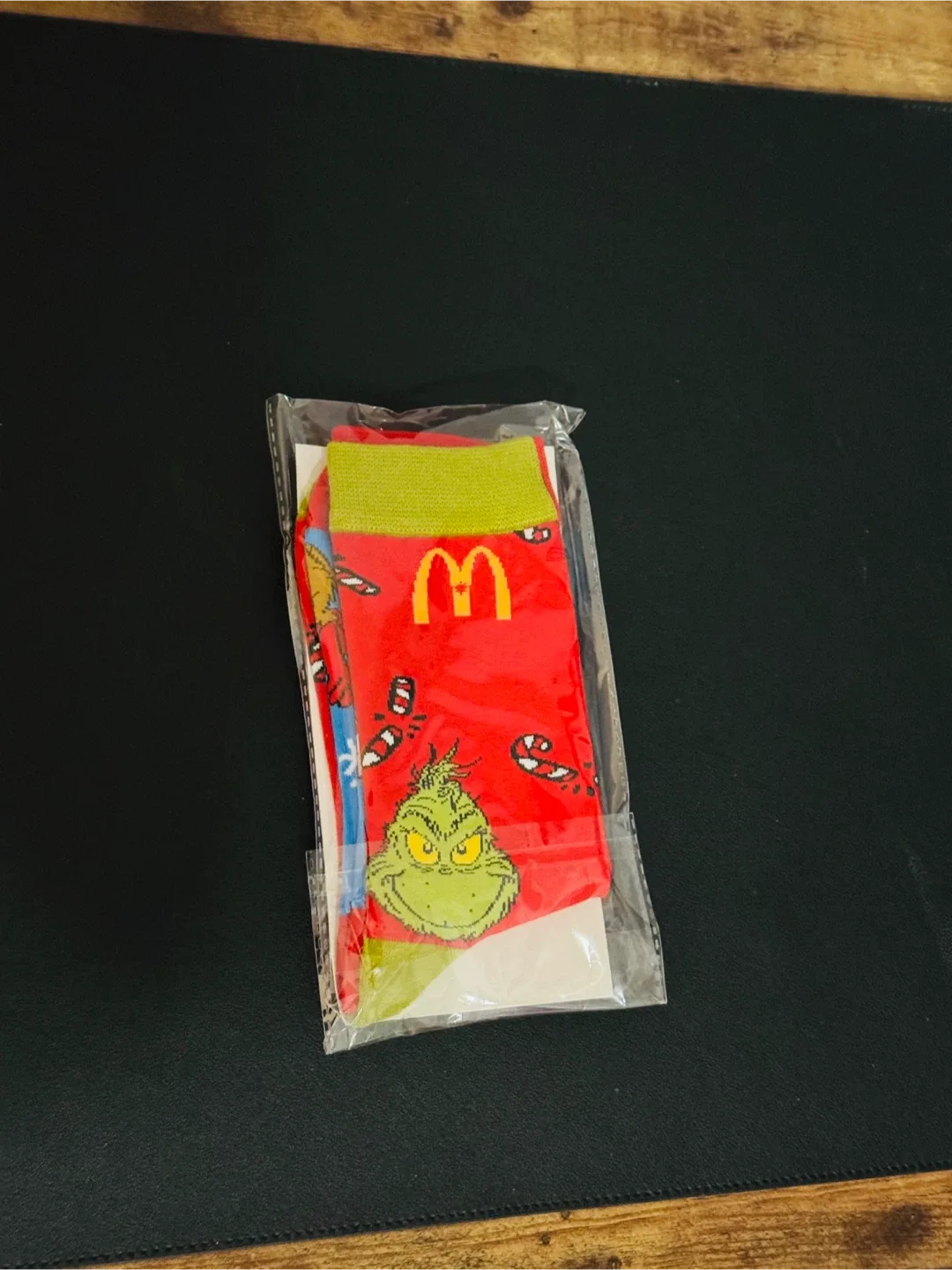 McDonalds Canada Grinch Socks-Brand New, Unopened thumbnail
