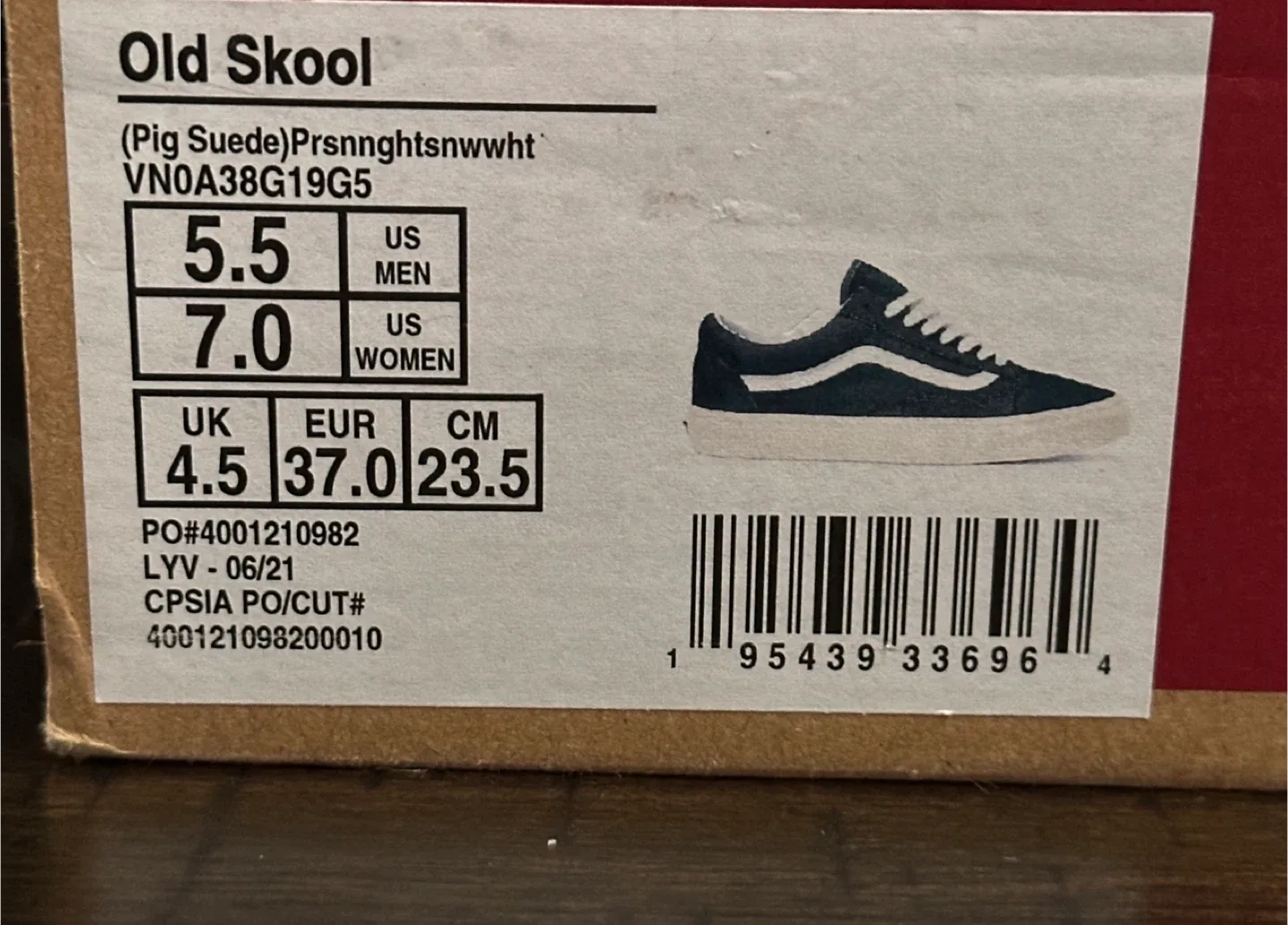 Vans Old Skool (Pig Suede) - Men's US 5.5 image indicator(5)