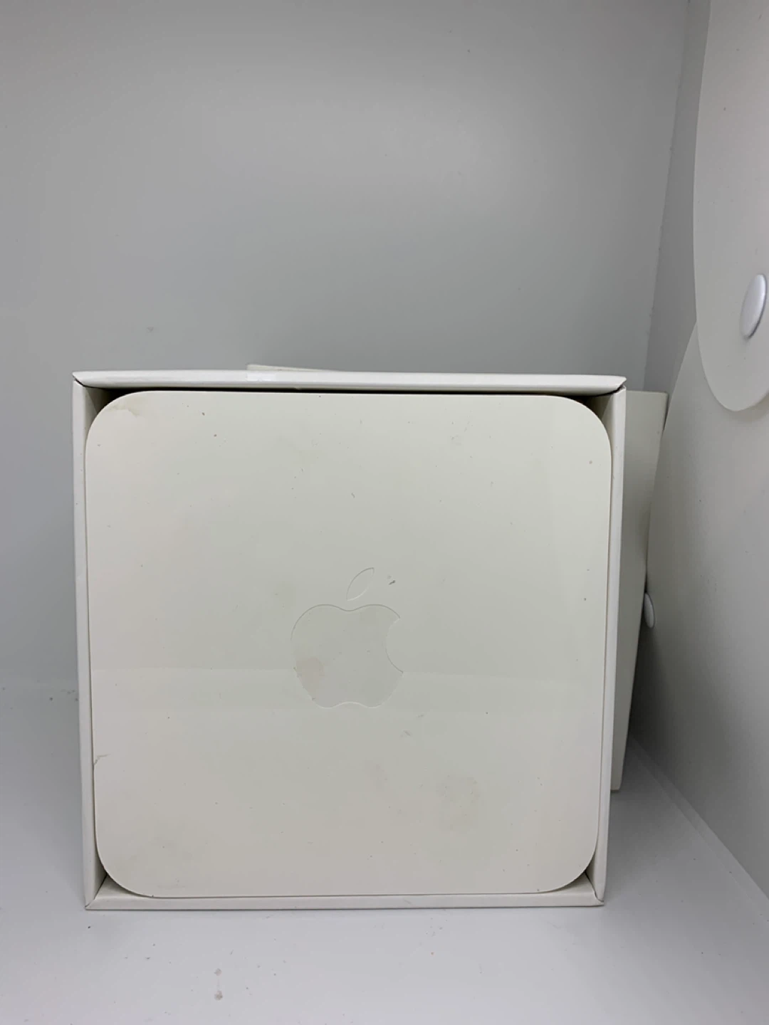 Apple Airport Extreme 802.11n Wi-Fi Base Station - photo 3