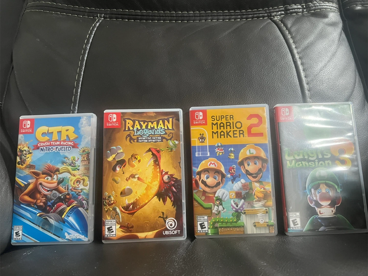 Nintendo Game bundle mario maker 2 and luigi mansion 3