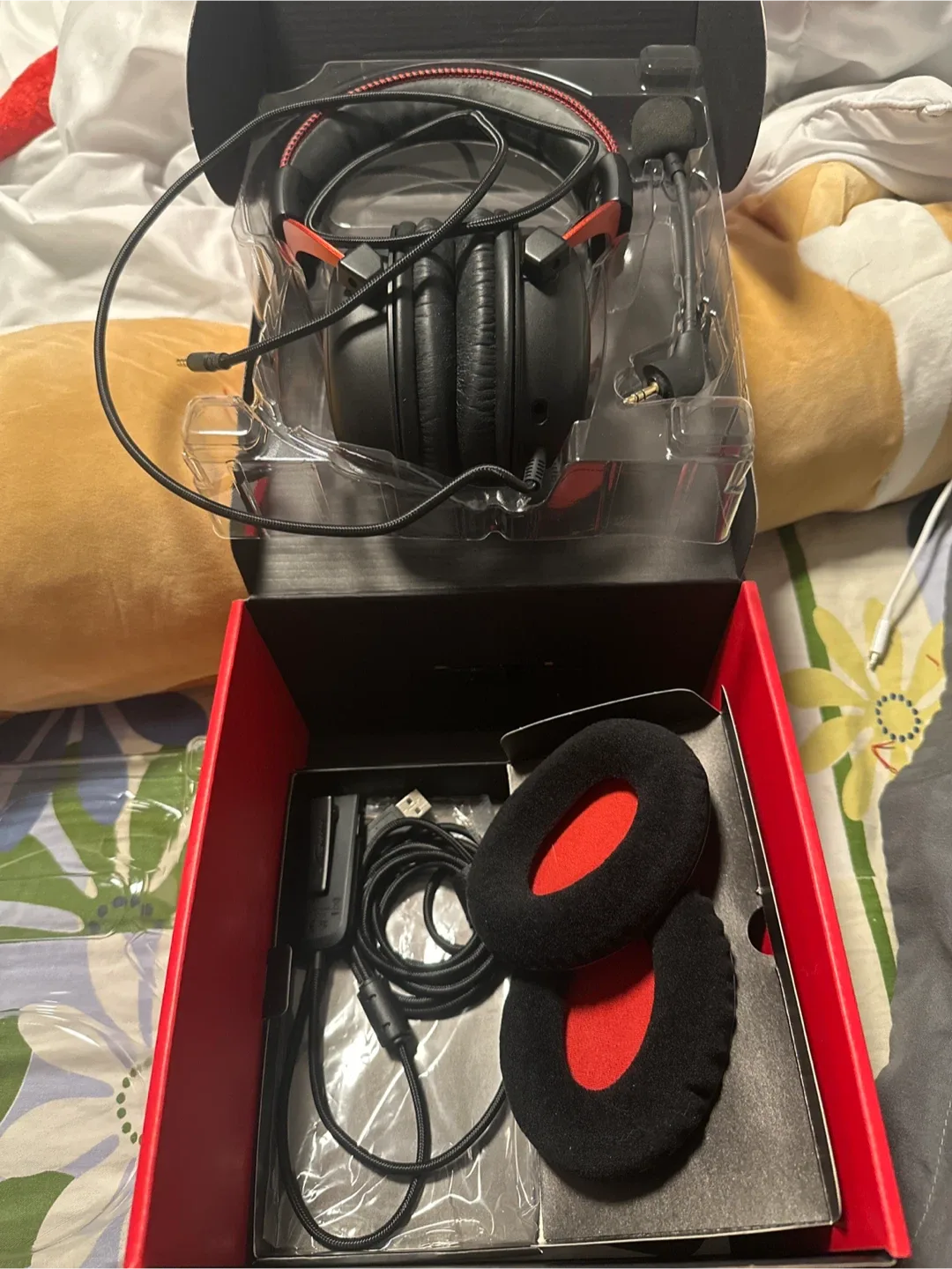 HyperX Cloud II Gaming Headset image indicator(2)