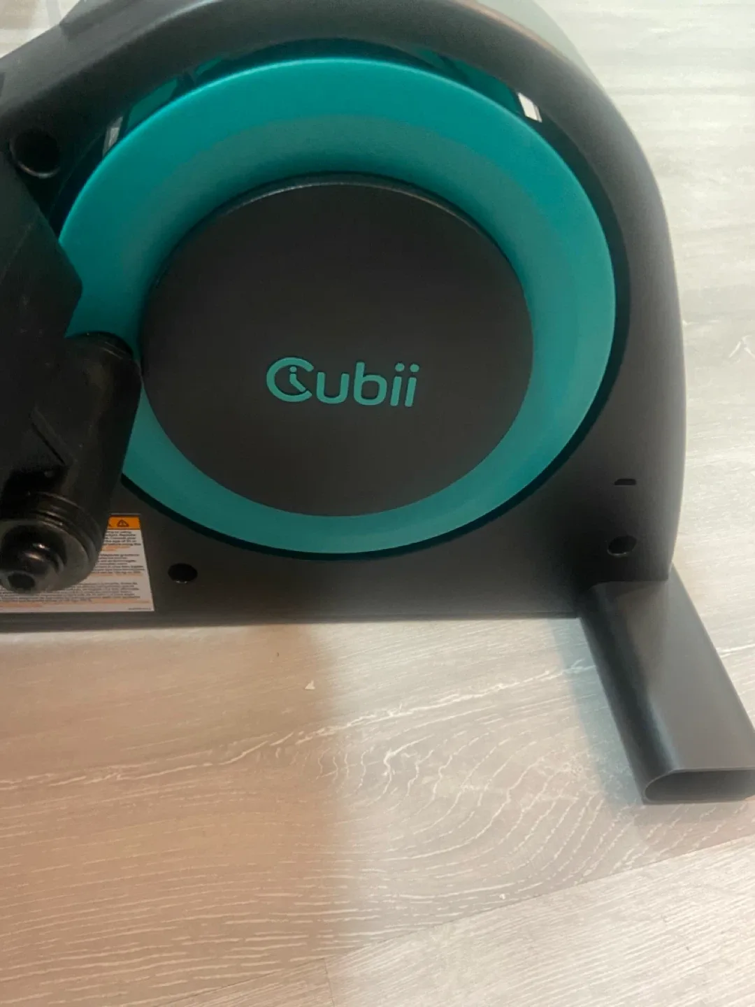Cubii F3A2 Compact Seated Elliptical image indicator(3)
