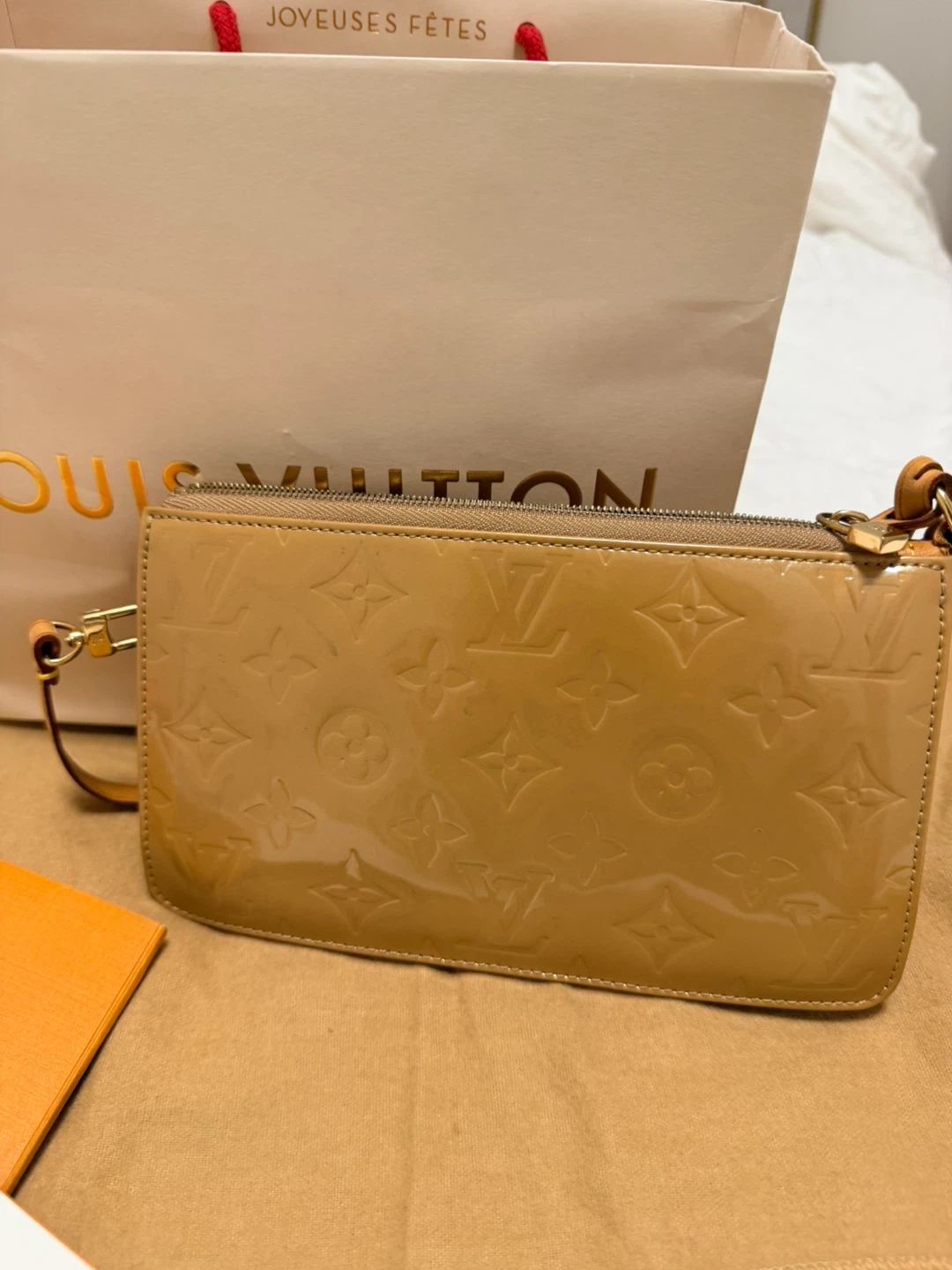 Pre-Owned Louis Vuitton Lexington Leather Handbag - photo 4