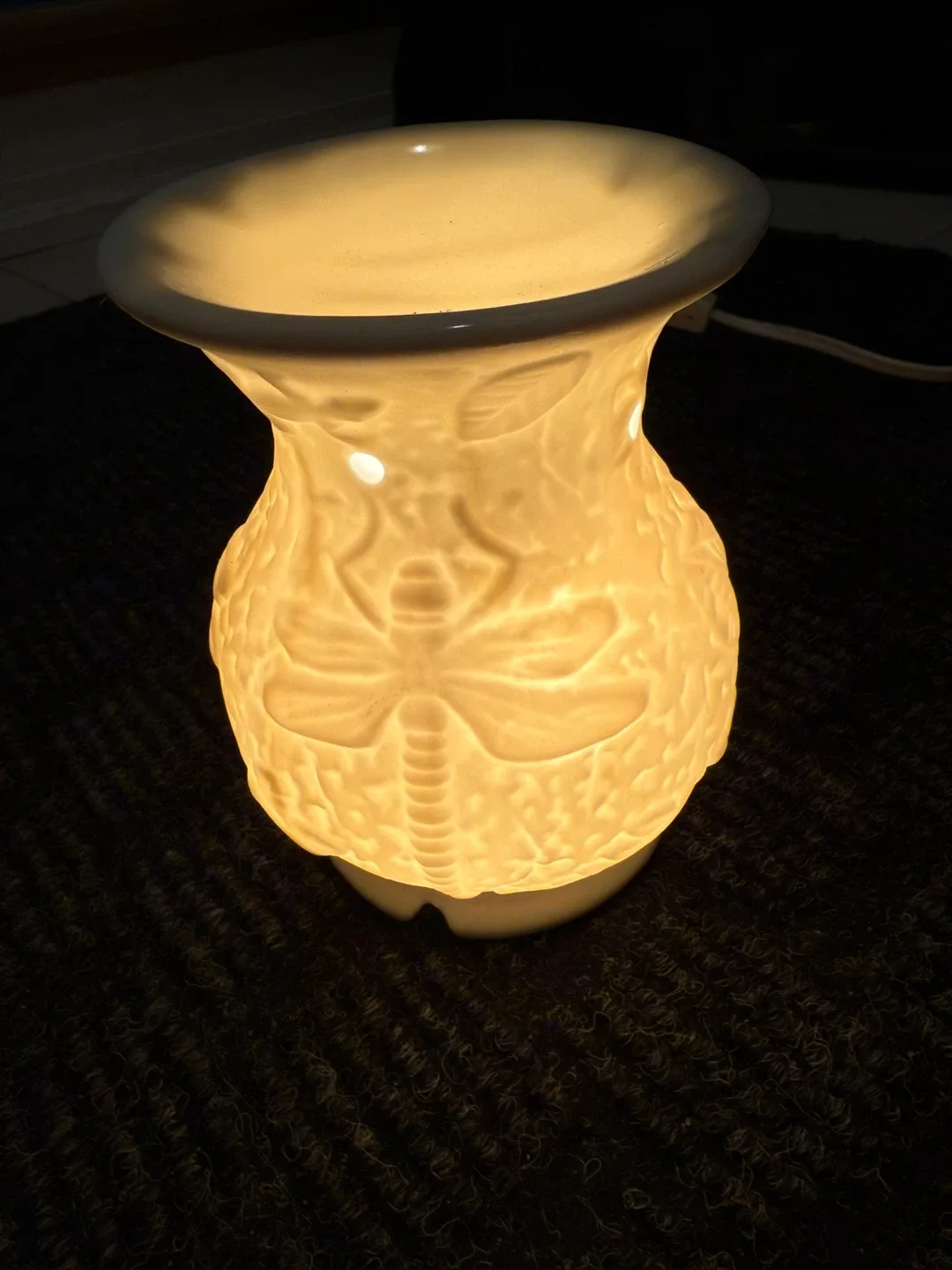 Dragonfly White Ceramic Oil Warmer thumbnail