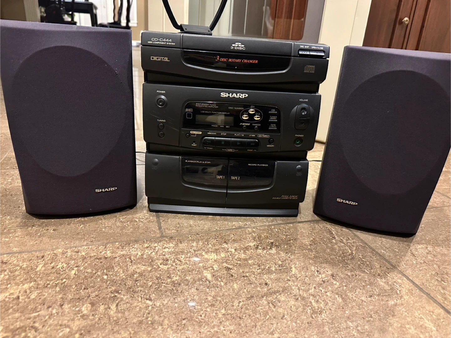 Sharp Stereo System CD-C444 - photo 2