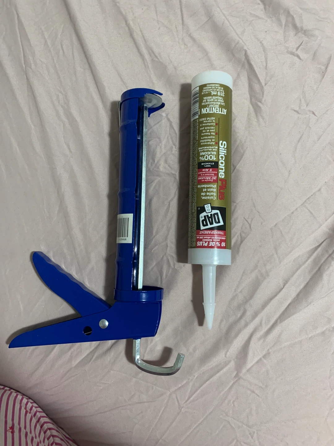 DAP Silicone Plus Transparent & Caulk Gun