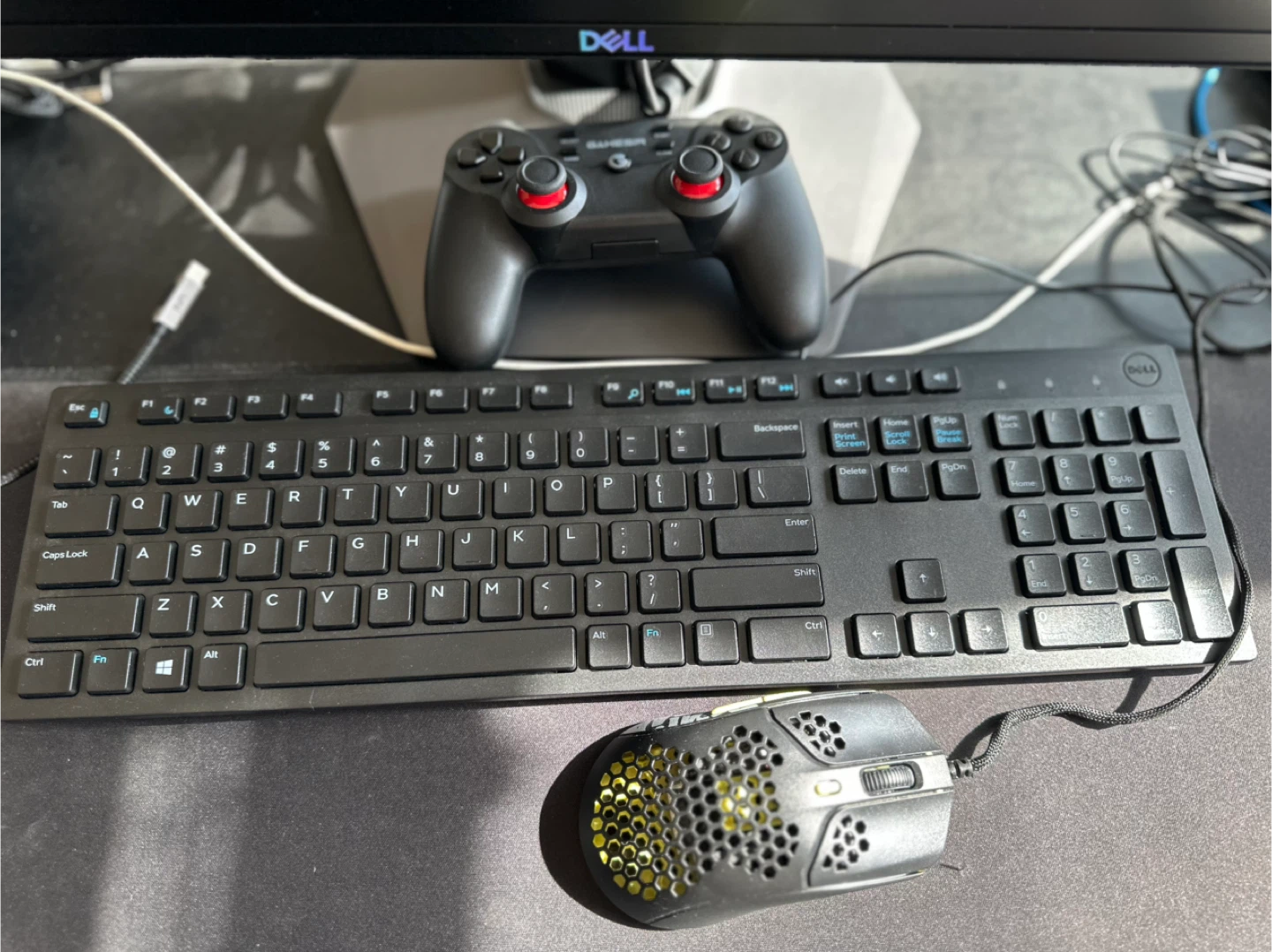 Open-Air Setup: i7-12700K RTX 4060 Ti & 240Hz Monitor - photo 3