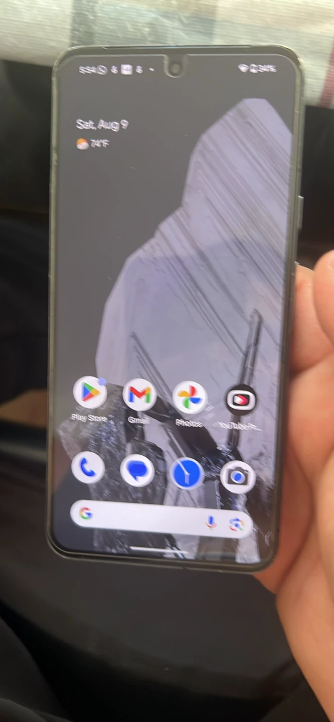 Google Pixel 8- Excellent Condition - photo 2