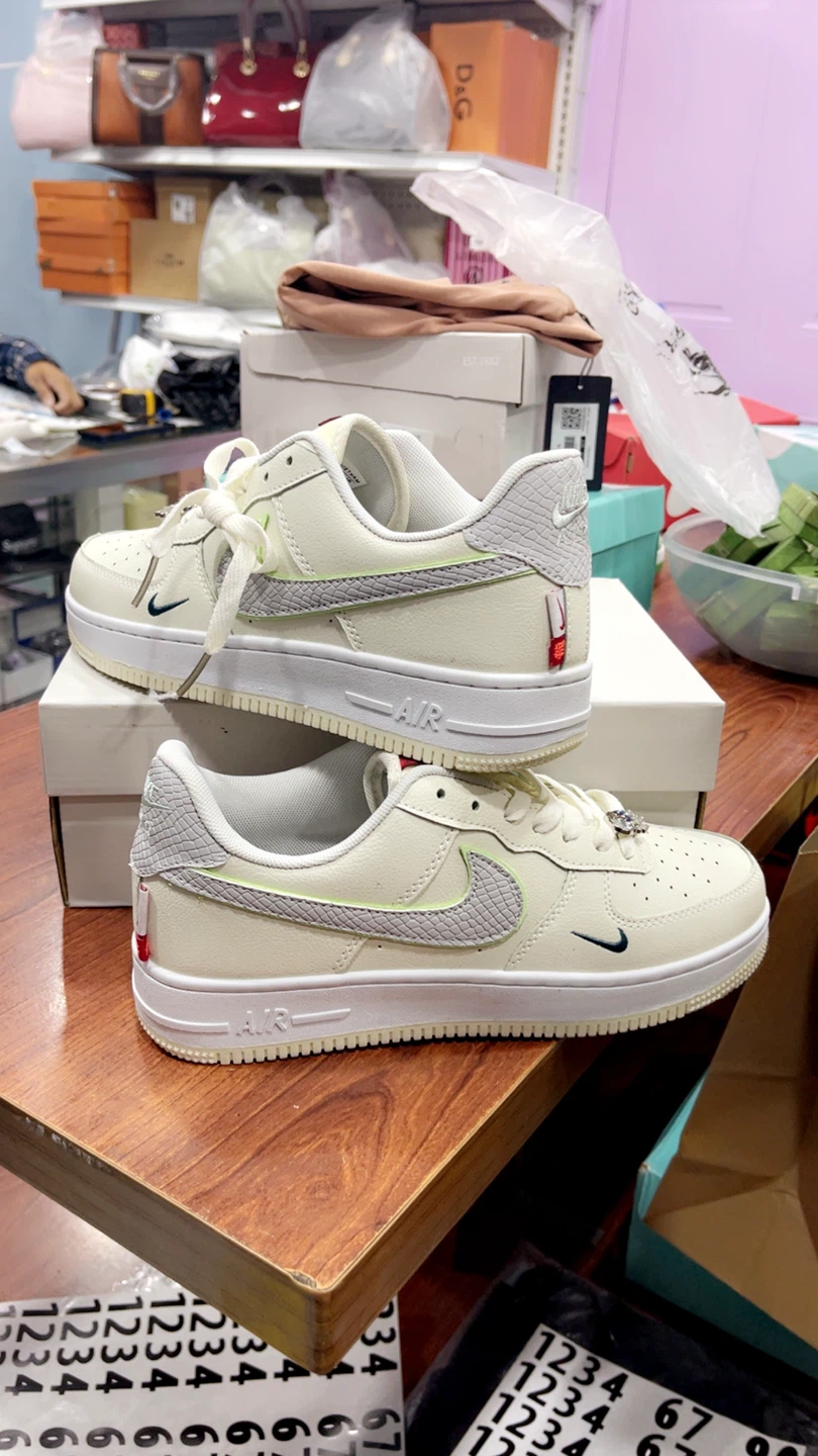 Nike Air Force 1 Low '07 LX Bling Sneakers
