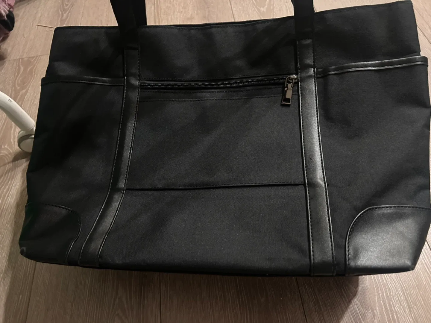 Chase Chic Black laptop Tote Bag image indicator(7)