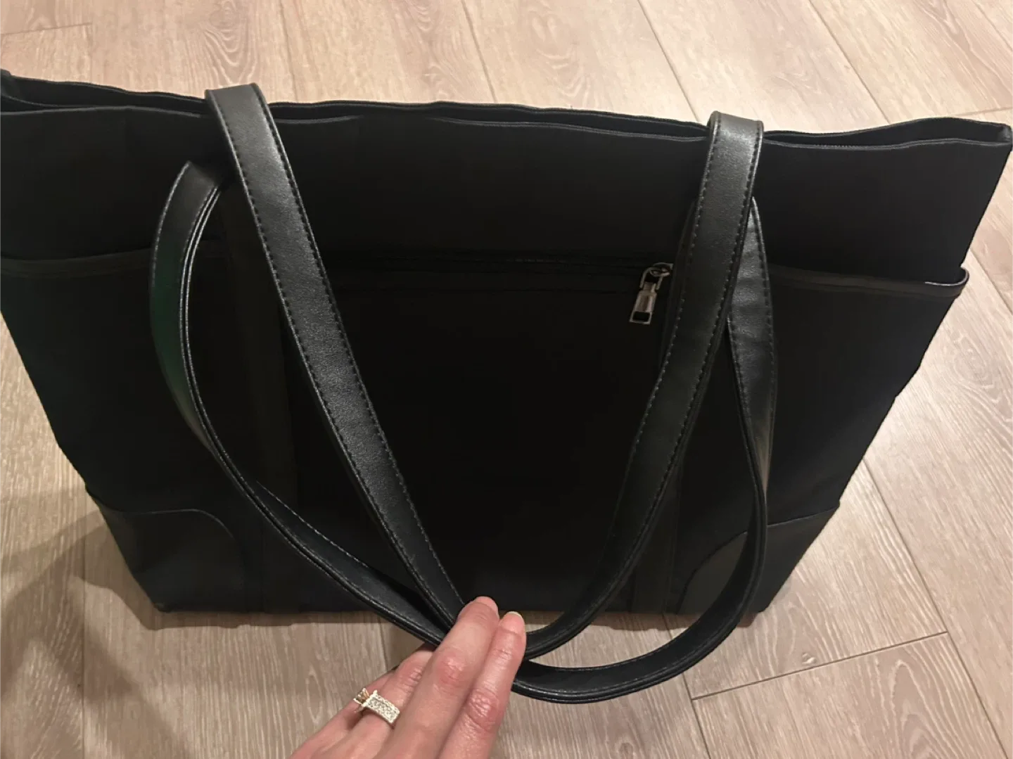 Chase Chic Black laptop Tote Bag image indicator(8)