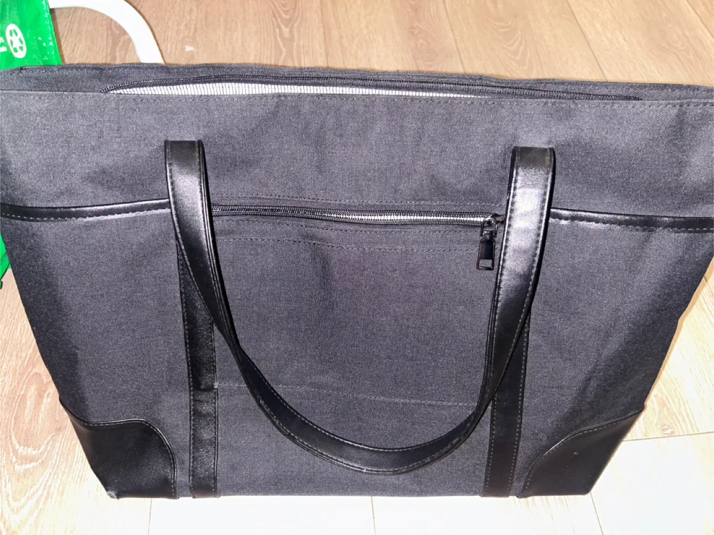 Chase Chic Black laptop Tote Bag image indicator(4)