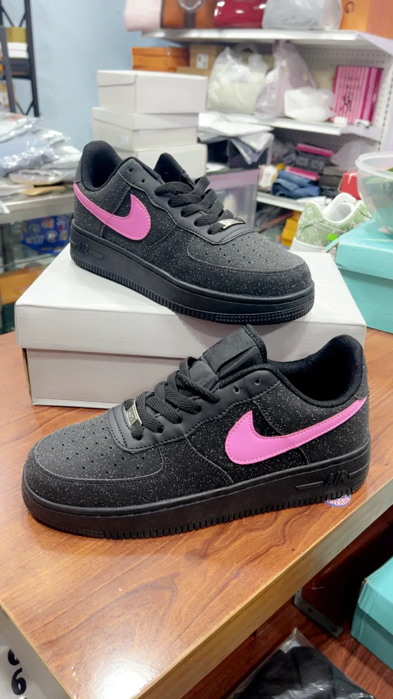 Nike Air Force 1 Black/Pink image indicator(5)
