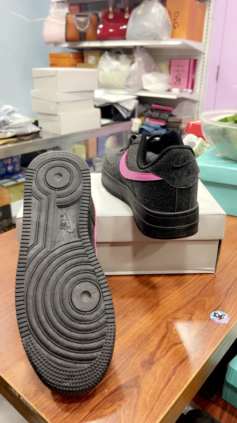 Nike Air Force 1 Black/Pink image indicator(6)