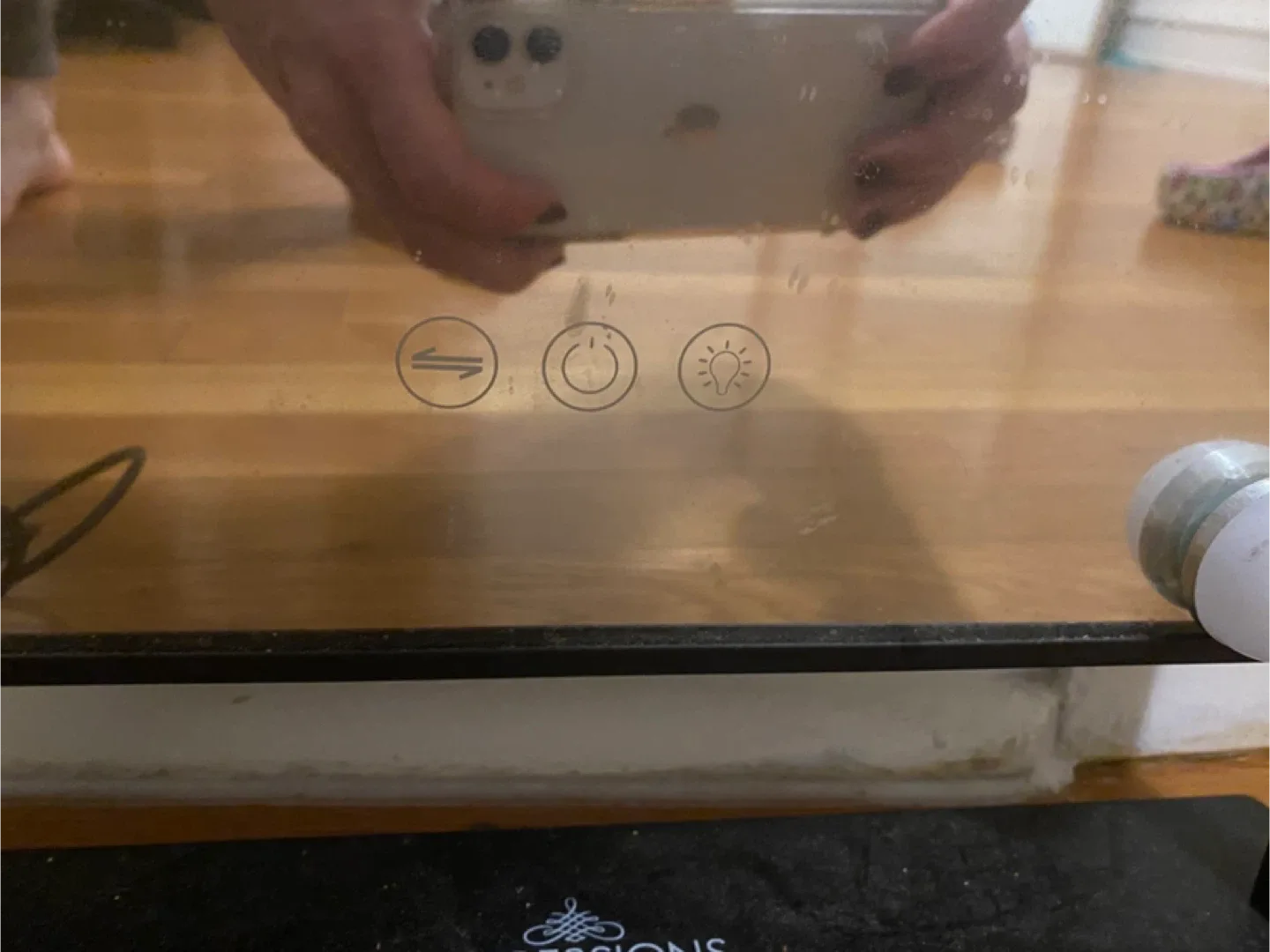 Impressions Vanity Company Vanity Mirror image indicator(3)