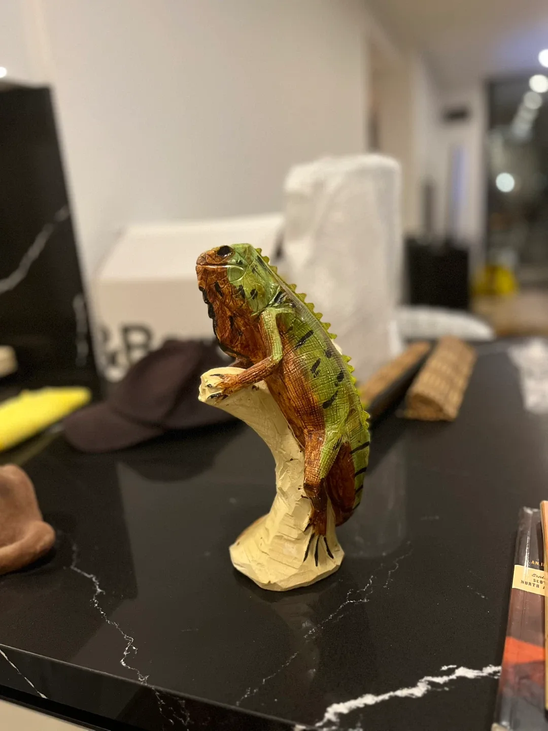 Iguana Stone Figurine thumbnail