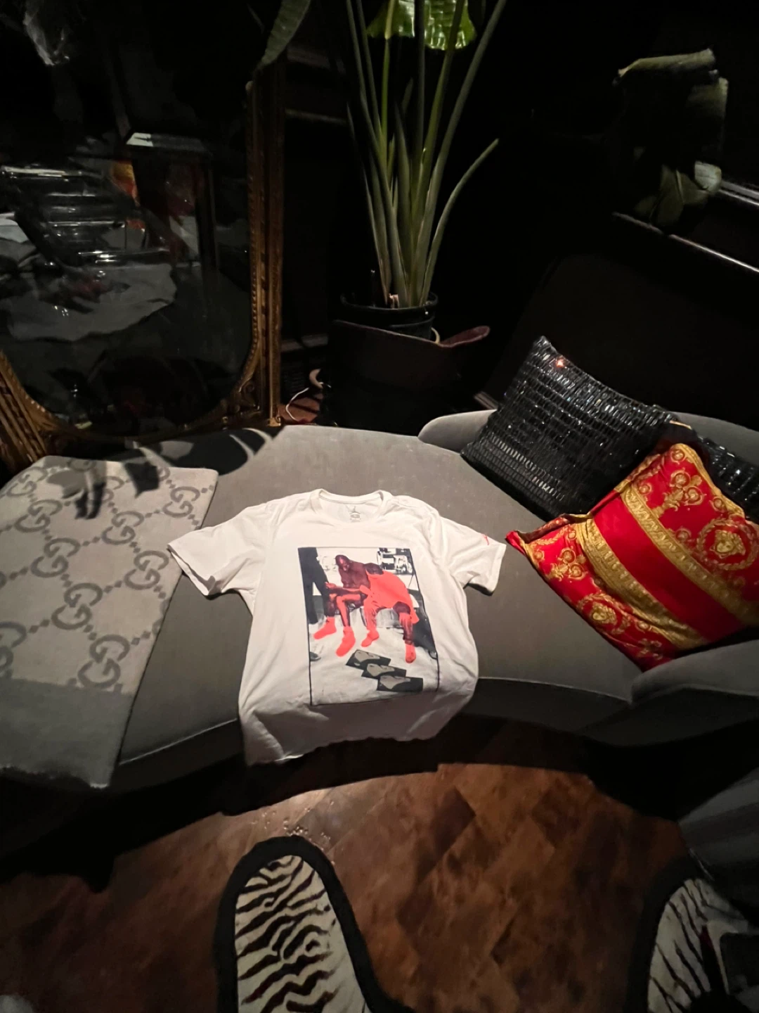 Jordan Graphic T-Shirt - Size M