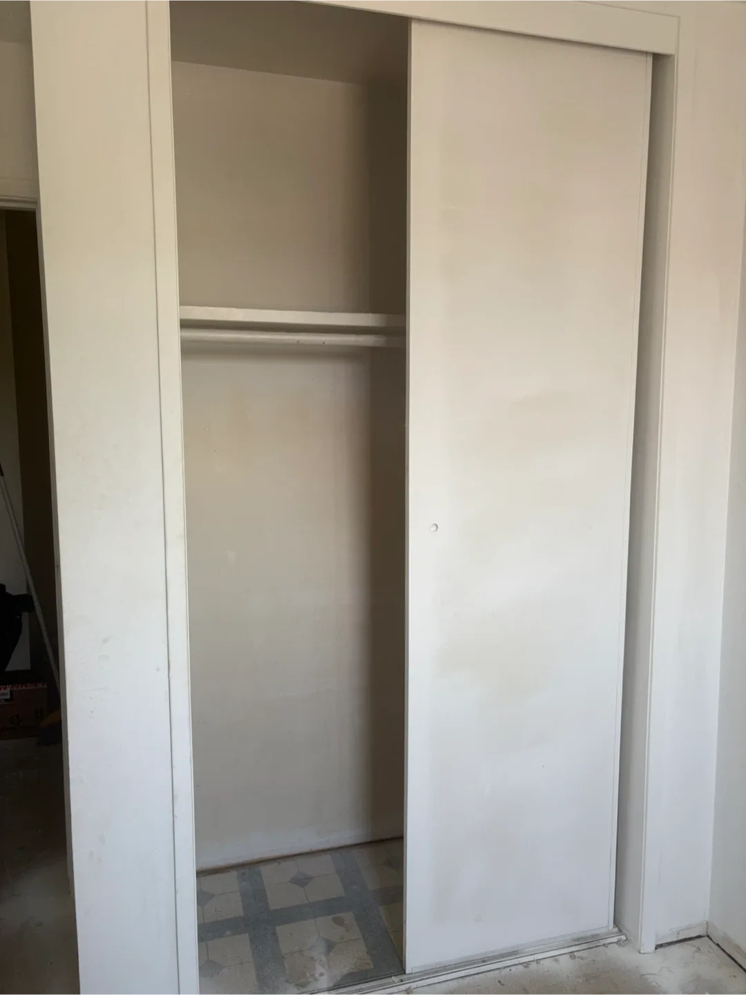 Roommate Wanted image indicator(4)