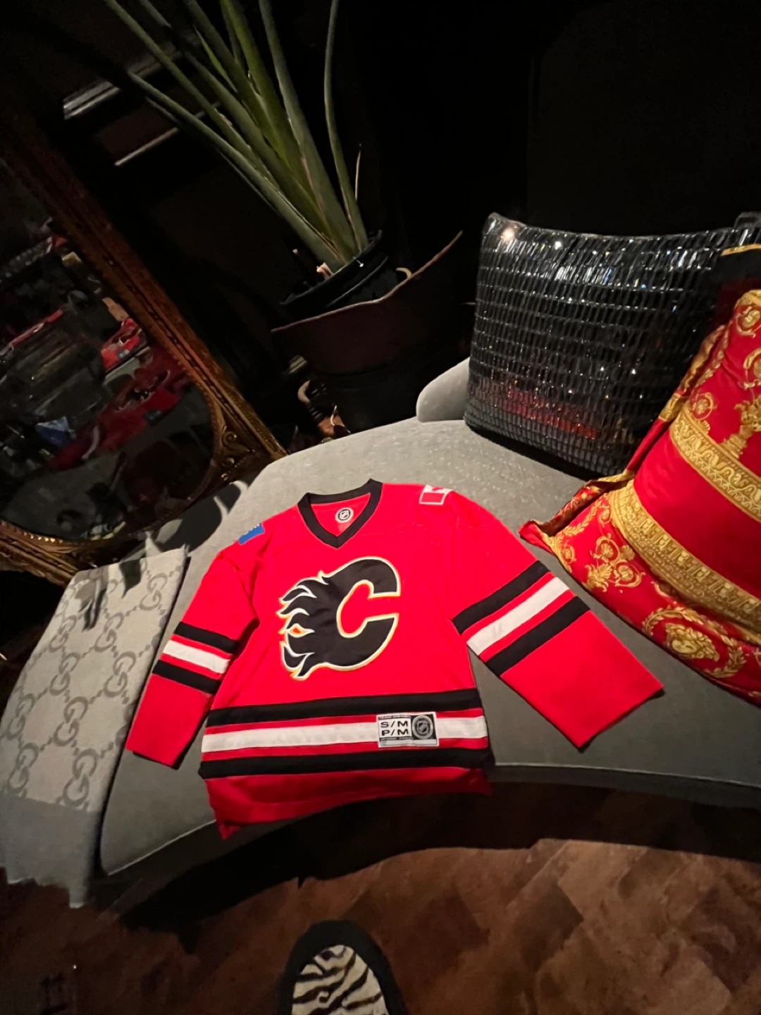 Calgary Flames NHL Jersey - Size S/M - photo 2