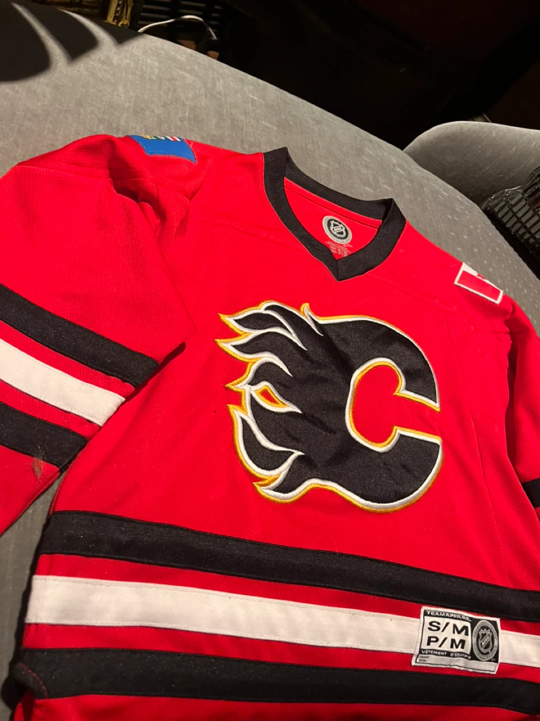 Calgary Flames NHL Jersey - Size S/M - photo 3