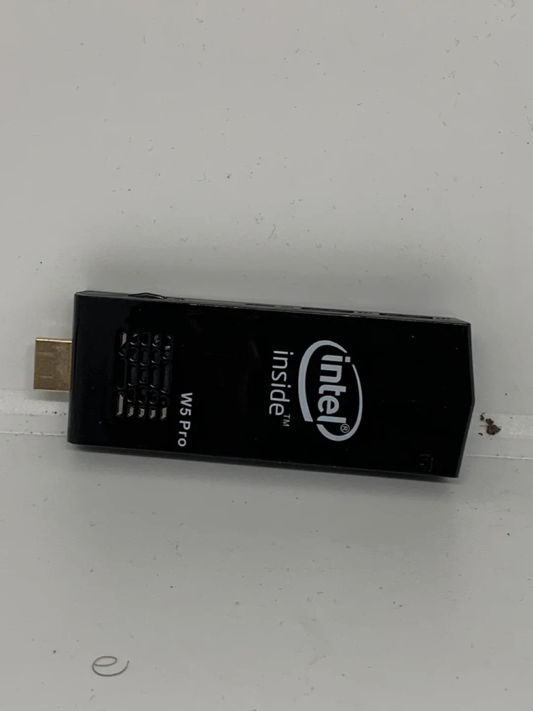 Intel Compute Stick W5 Pro thumbnail