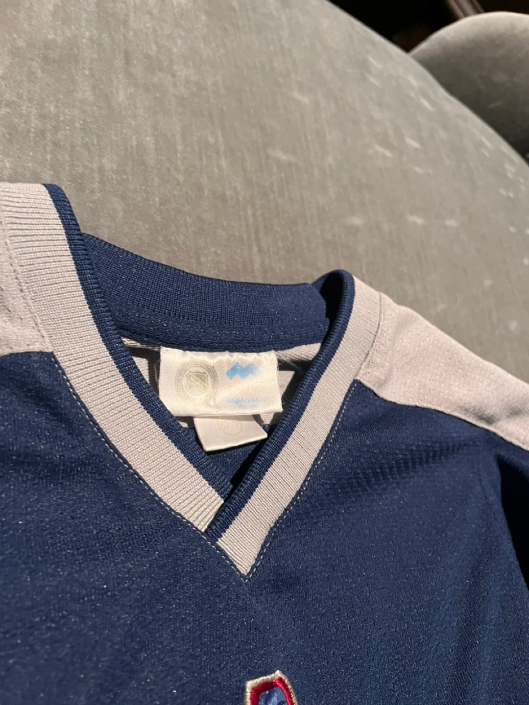 Vancouver Canucks Hockey Jersey - photo 4