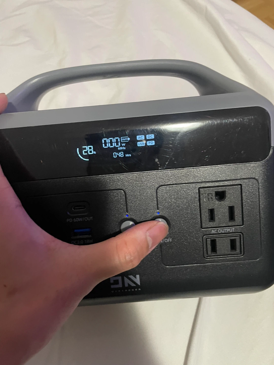 Daranener Portable Power Station (Like New) - photo 3
