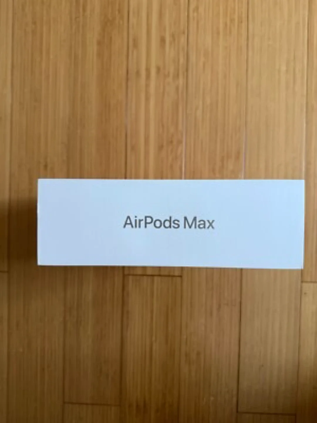 AirPod Max - starlight image indicator(2)