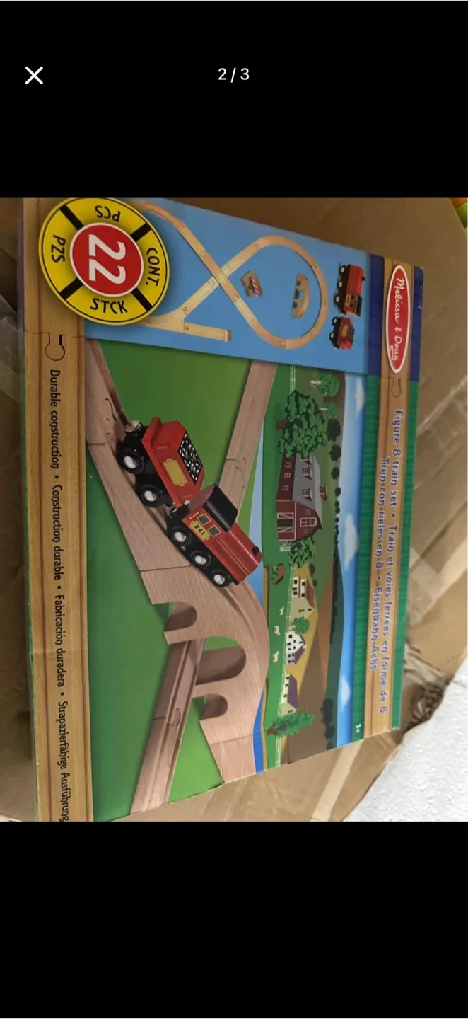 Melissa & Doug Figure 8 Train Set (22 pcs)