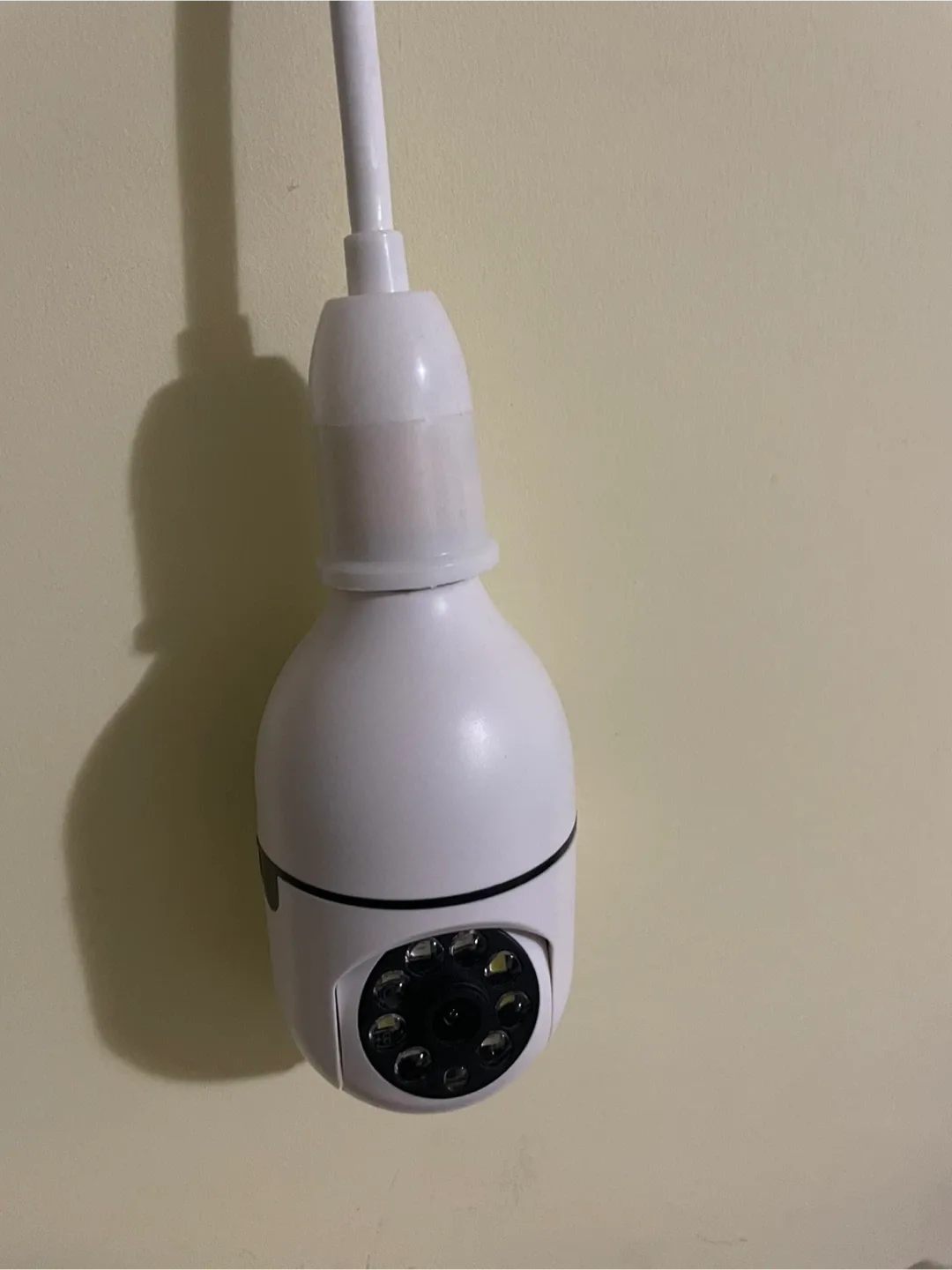 Light Bulb Security Camera Wireless Indoor - White image indicator(4)