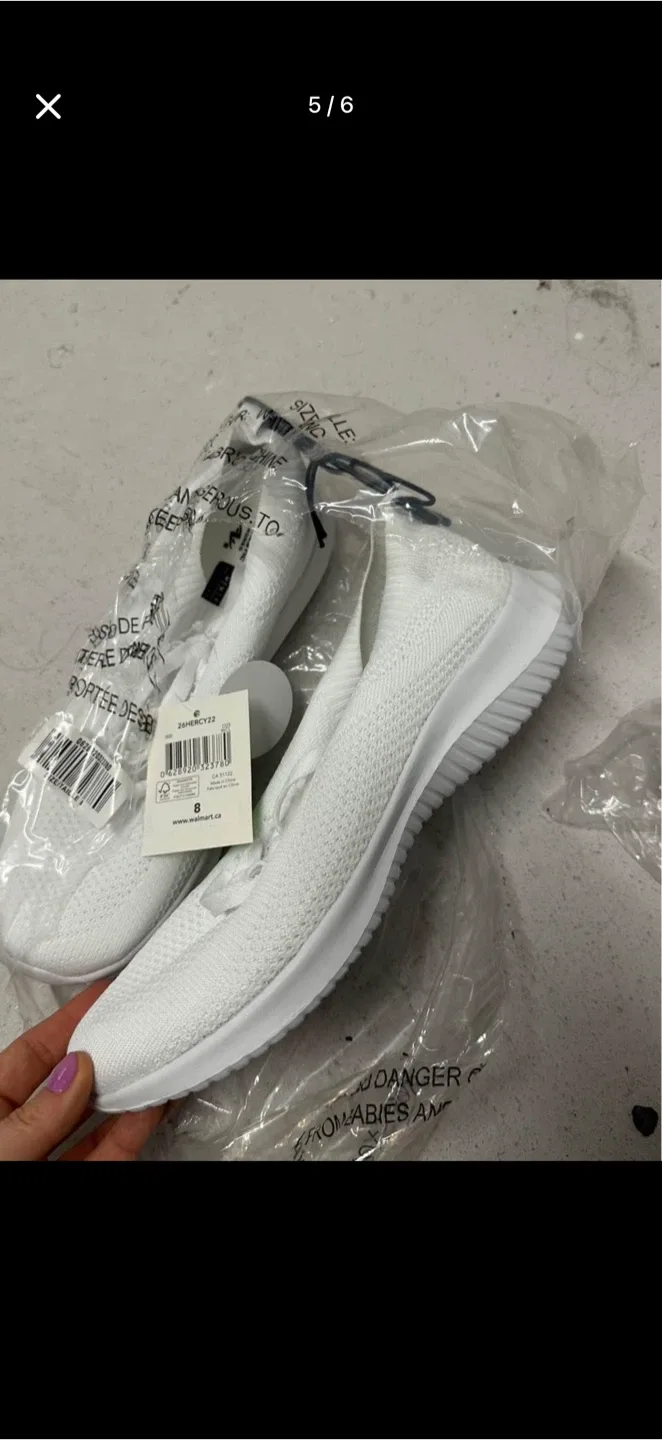 New Athletic Works White Memory Foam Sneakers - Size 8 image indicator(5)