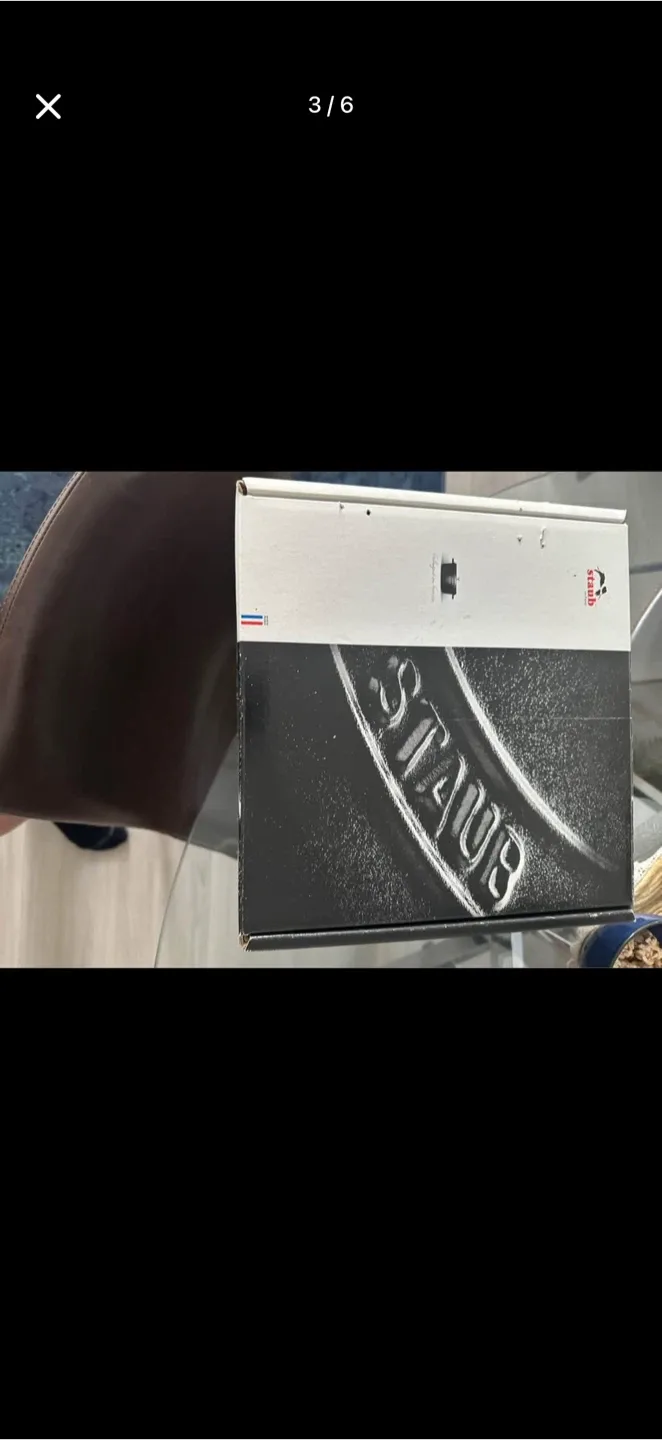 Staub Cocotte Ronde 24cm Black with Box image indicator(3)