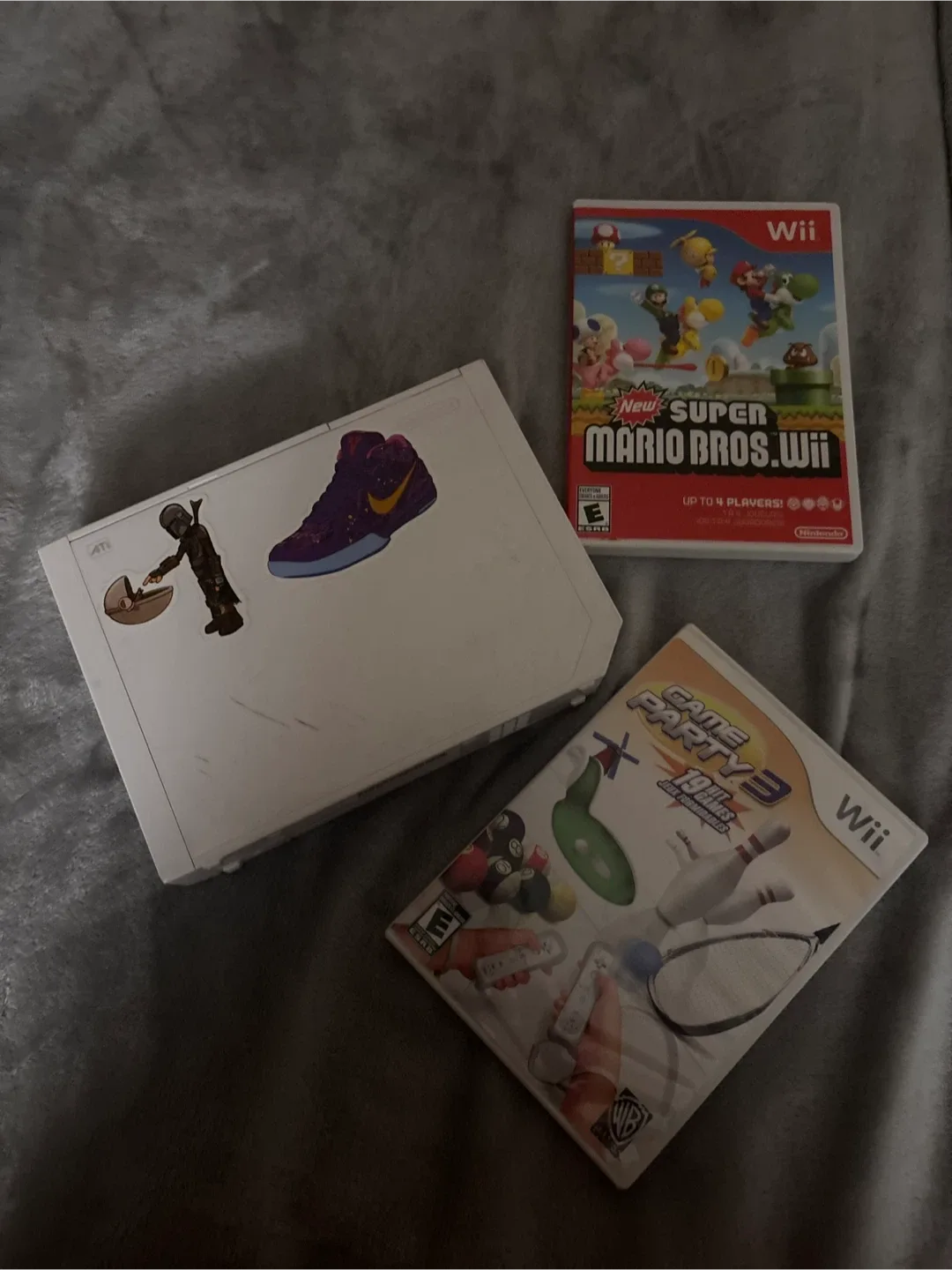 Nintendo Wii Console with Games image indicator(3)