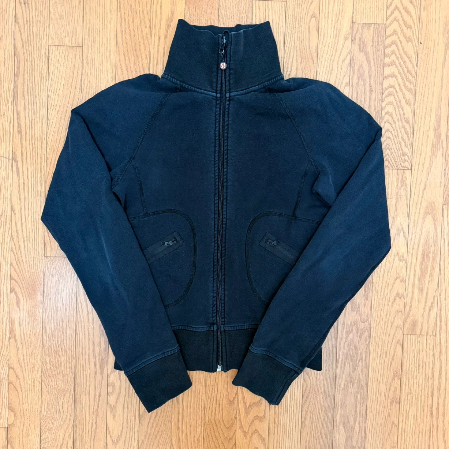 Y2K/“Vintage” Lululemon Black Zip Up Jacket Size 6 image indicator(3)