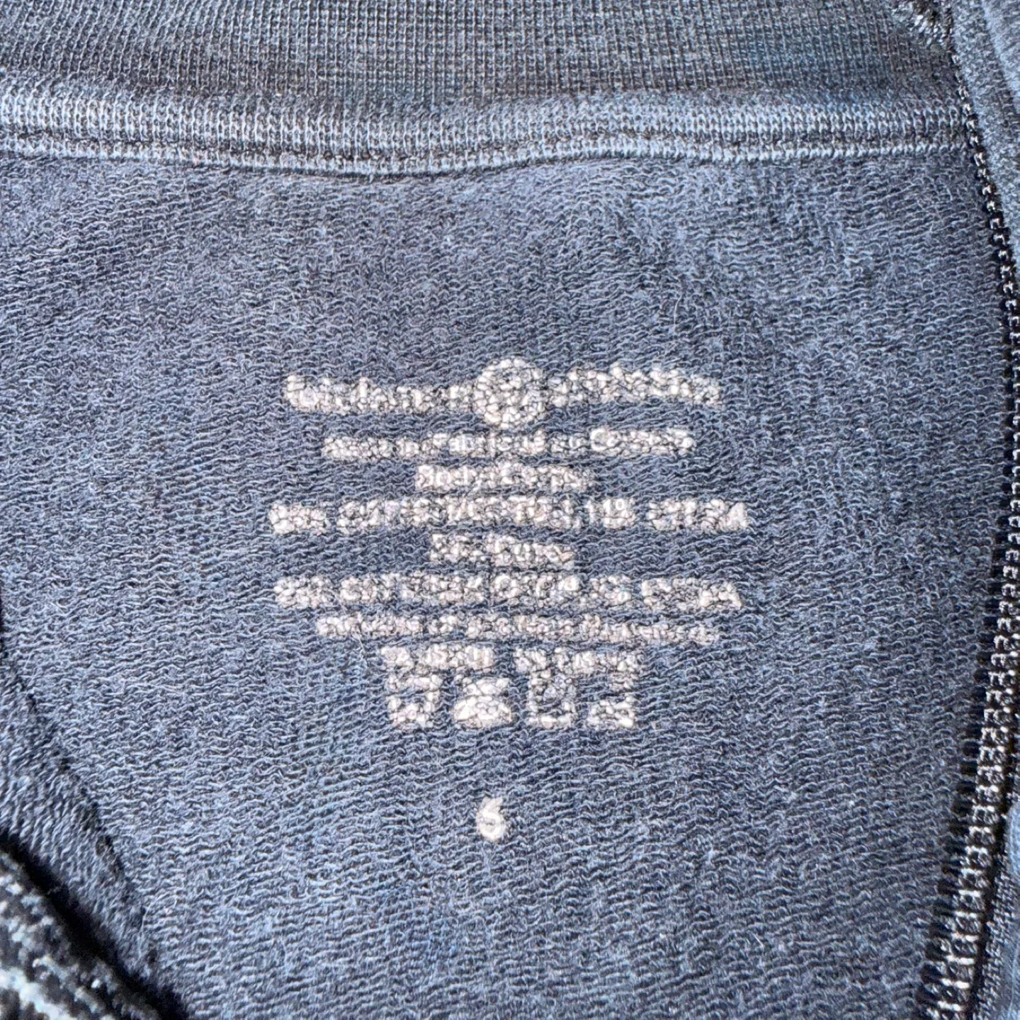 Y2K/“Vintage” Lululemon Black Zip Up Jacket Size 6 image indicator(8)
