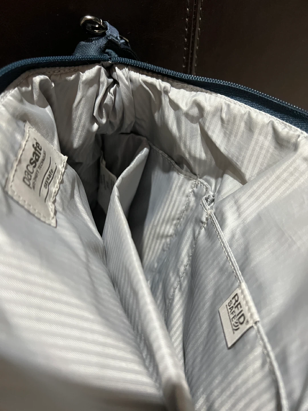 RFID safe crossbody bag by Pacsafe - photo 2