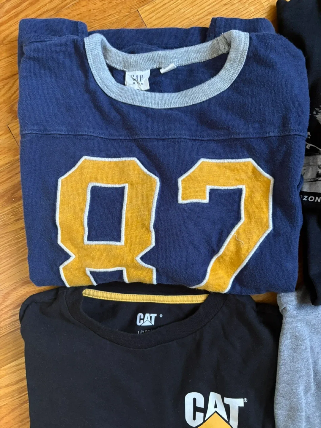 Kids' T-Shirt Bundle 10/12 years old image indicator(2)