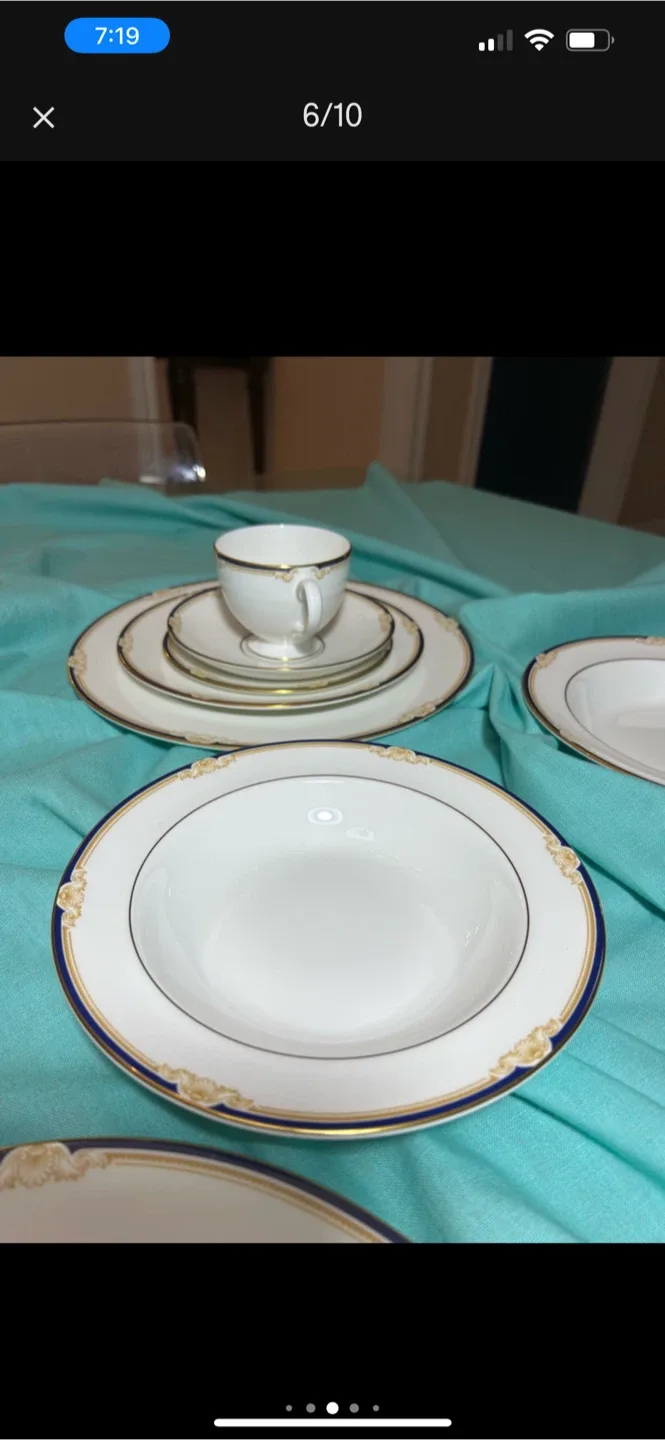Wedgwood Cavendish R4680 Bone China Dinner Serving set image indicator(6)