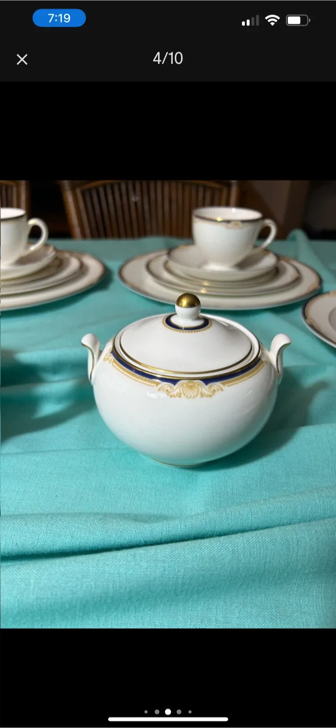 Wedgwood Cavendish R4680 Bone China Dinner Serving set image indicator(4)